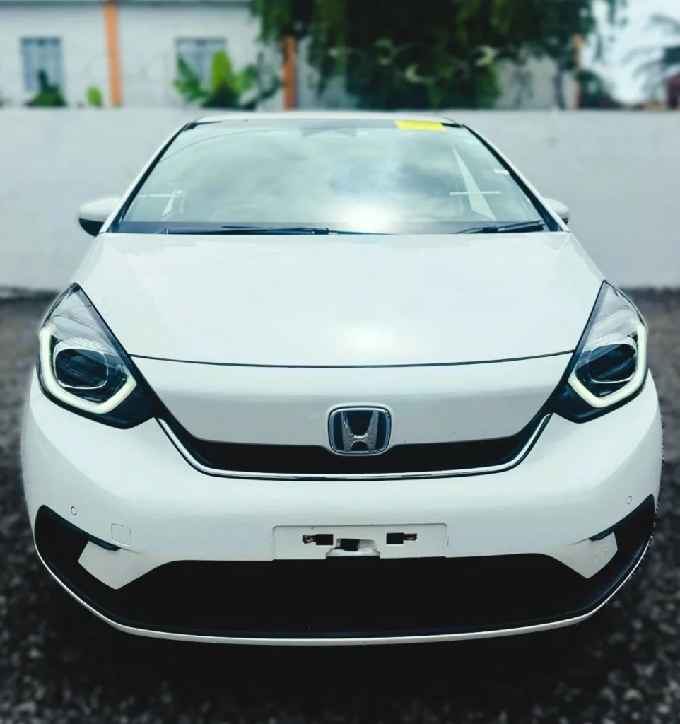 White Honda Fit